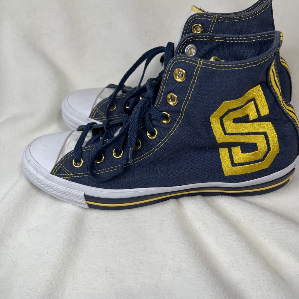 Converse Chuck Taylor All Star Unisex Sneaker Seattle Special!! Men’s 9.5 EUC!!